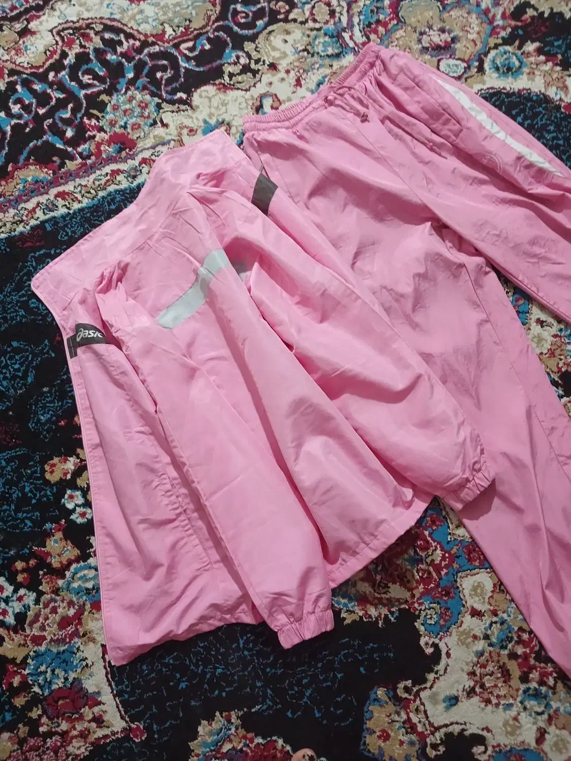 ست ورزشی|لباس|یاسوج, |دیوار