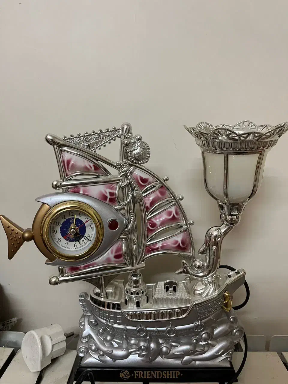 چراغ خواب ساعت دار|چراغ خواب و آباژور|تبریز, |دیوار