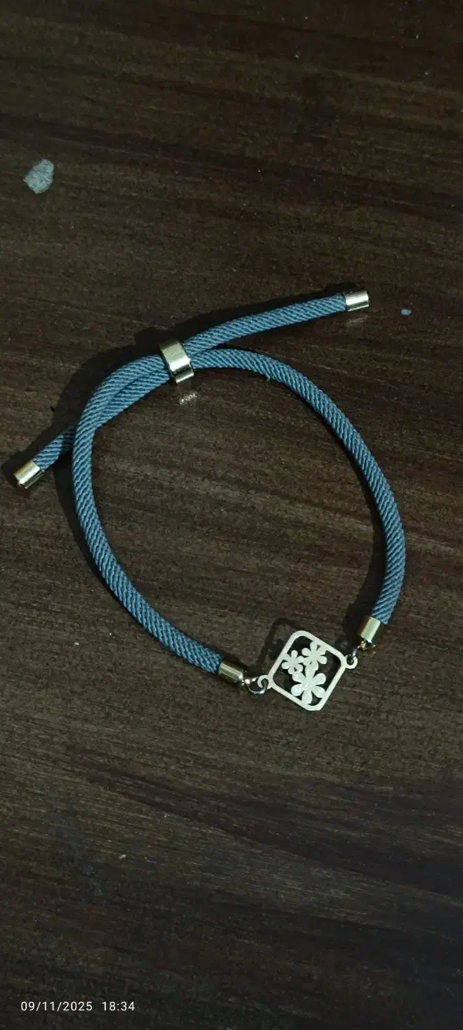 دستبند طلا|جواهرات|قدس, شهر‌قدس|دیوار