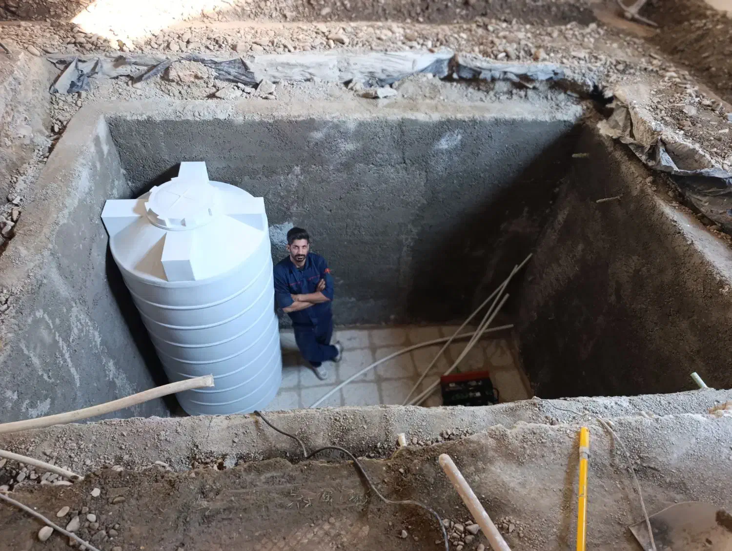 تاسیسات لوله کشی آب لوله کشی گاز و برقکاری|خدمات پیشه و مهارت|اندیشه, اندیشه فاز ۱|دیوار