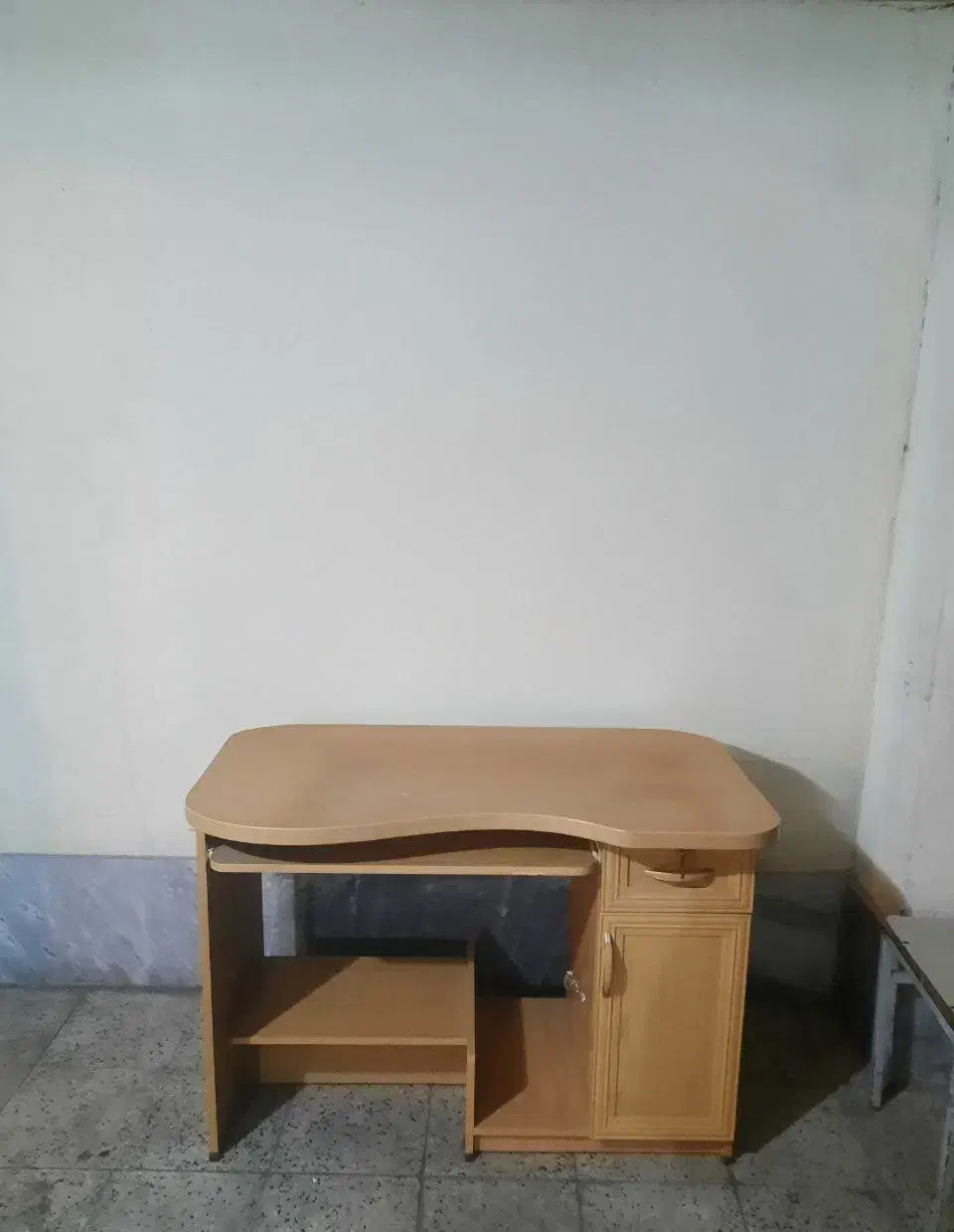 میز تحریر جدا شونده|میز تحریر و کامپیوتر|تبریز, |دیوار