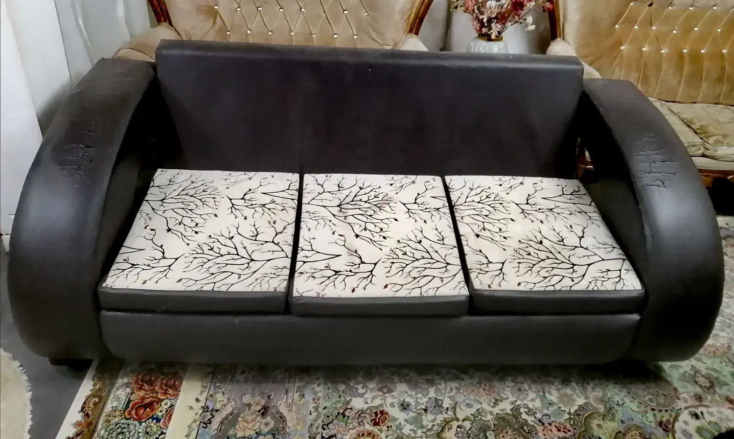 مبل چرمی|مبلمان اداری|هشتگرد, فاز ۱ مهستان|دیوار