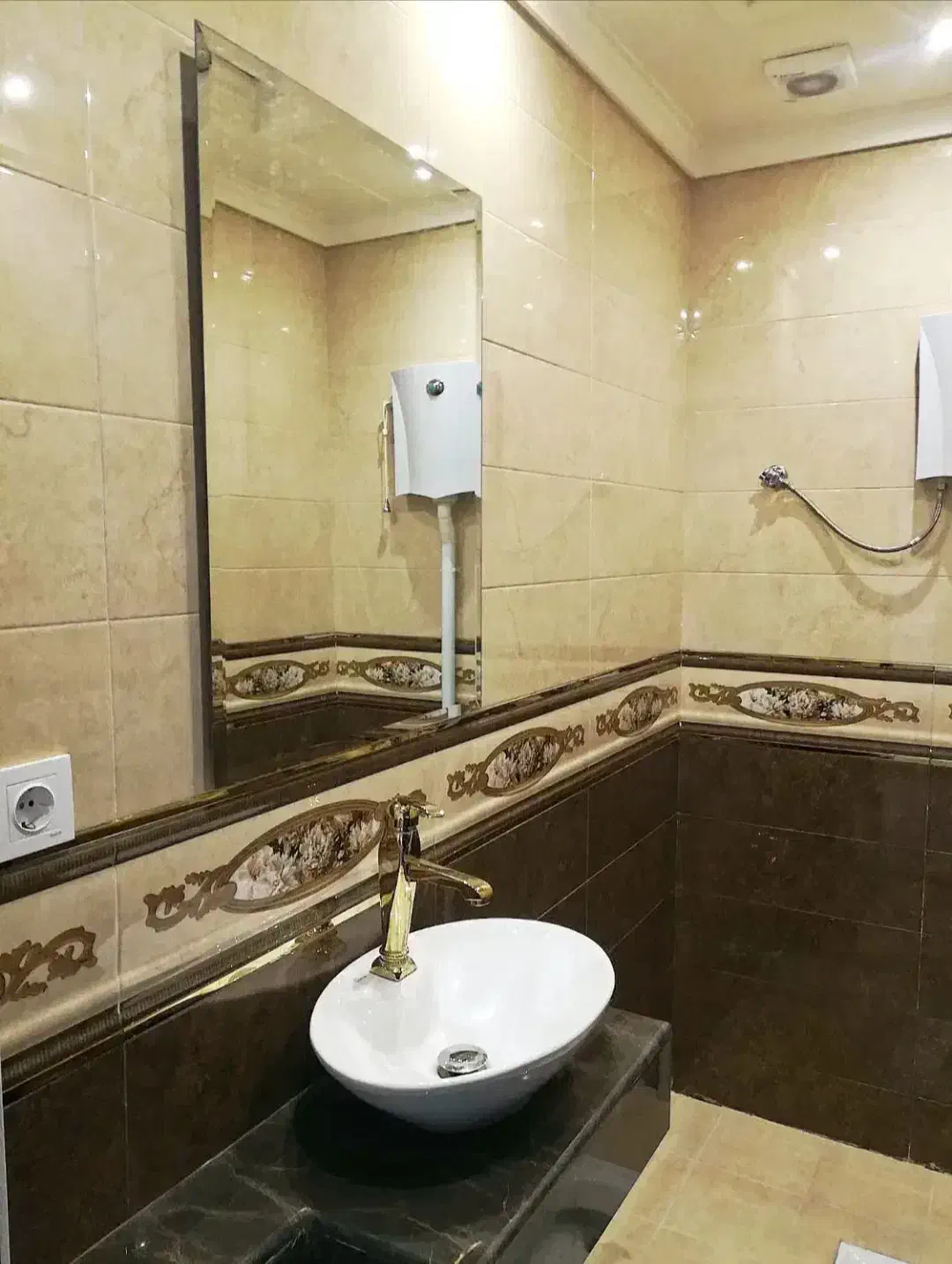 ۱۰۸ متر ، ۲ خواب / فول بازسازی / تک واحدی