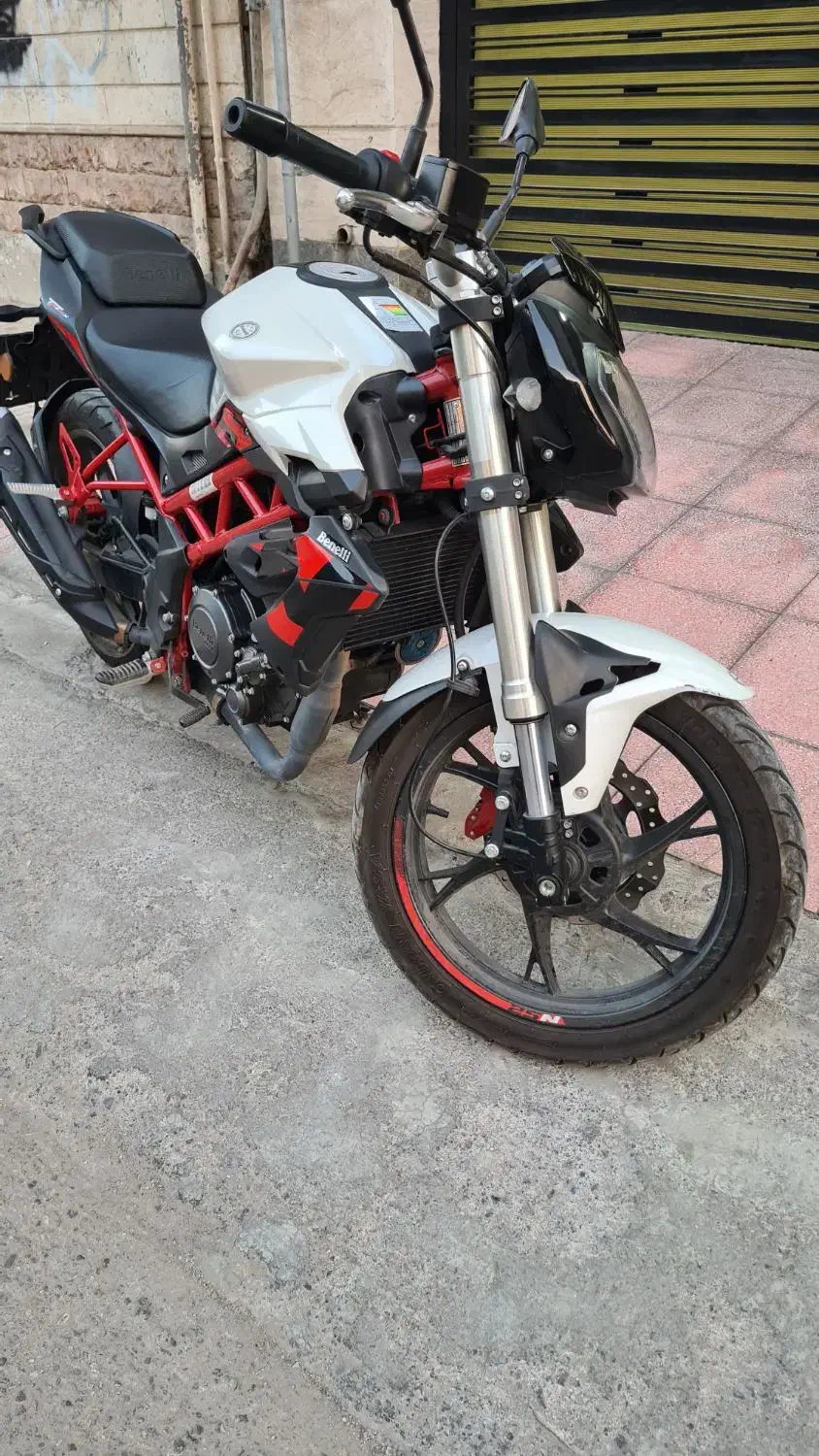 بنلی ۲۵۰ تک سیلندر|موتورسیکلت|بندرعباس, |دیوار