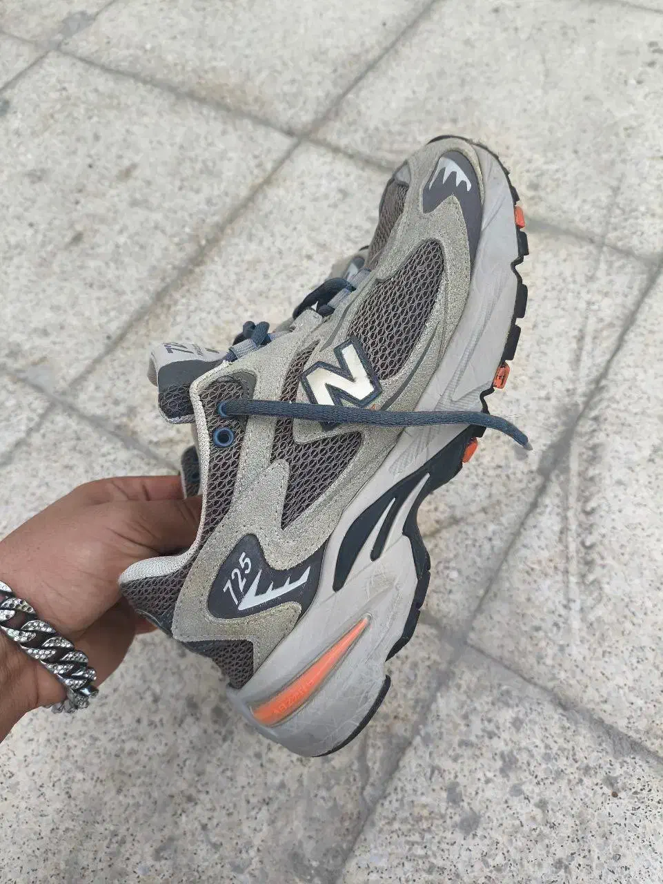 کفش نیوبالانس 725|کیف، کفش، کمربند|قشم, |دیوار
