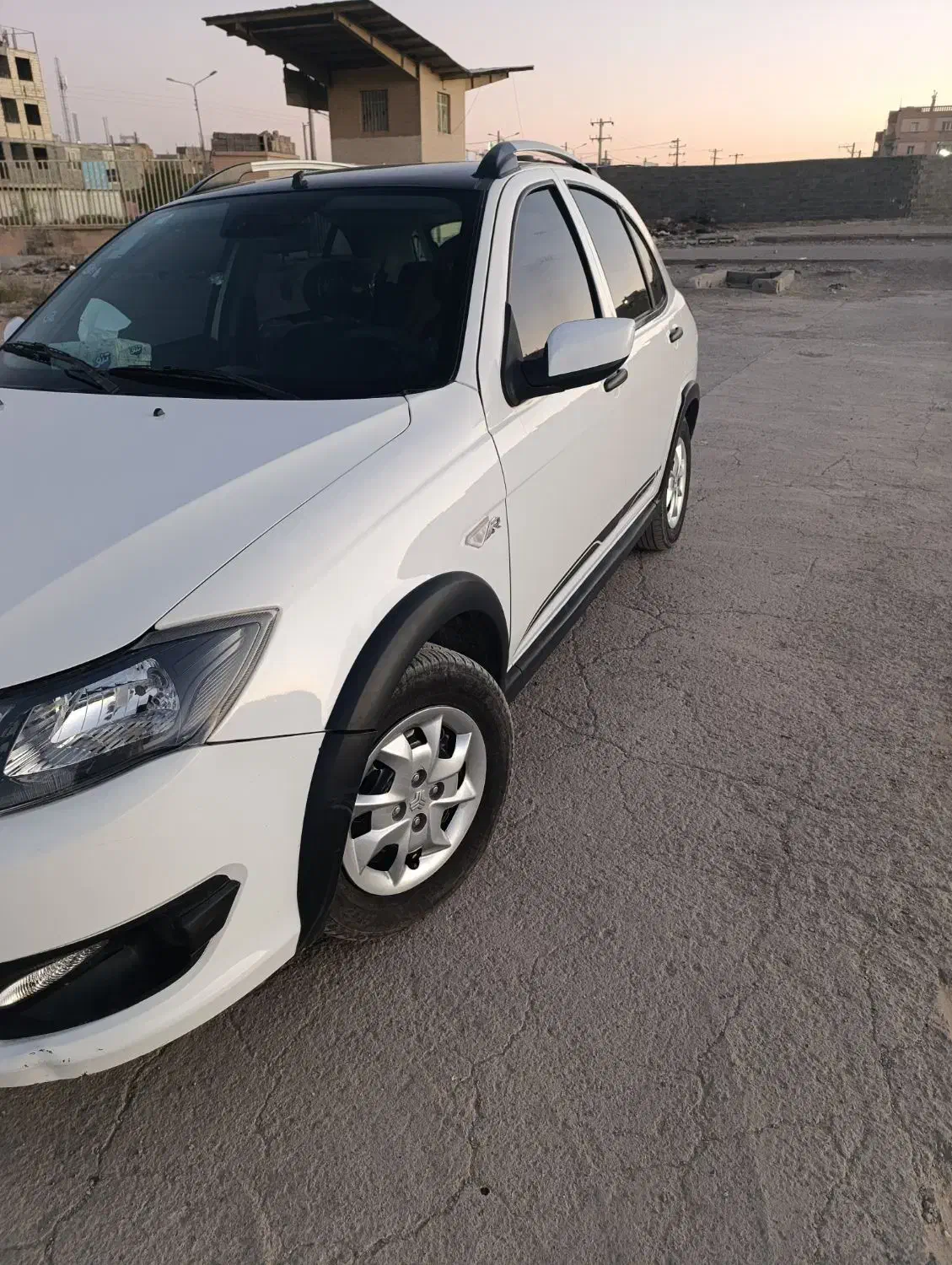 فروشی|خودرو سواری و وانت|زاهدان, |دیوار