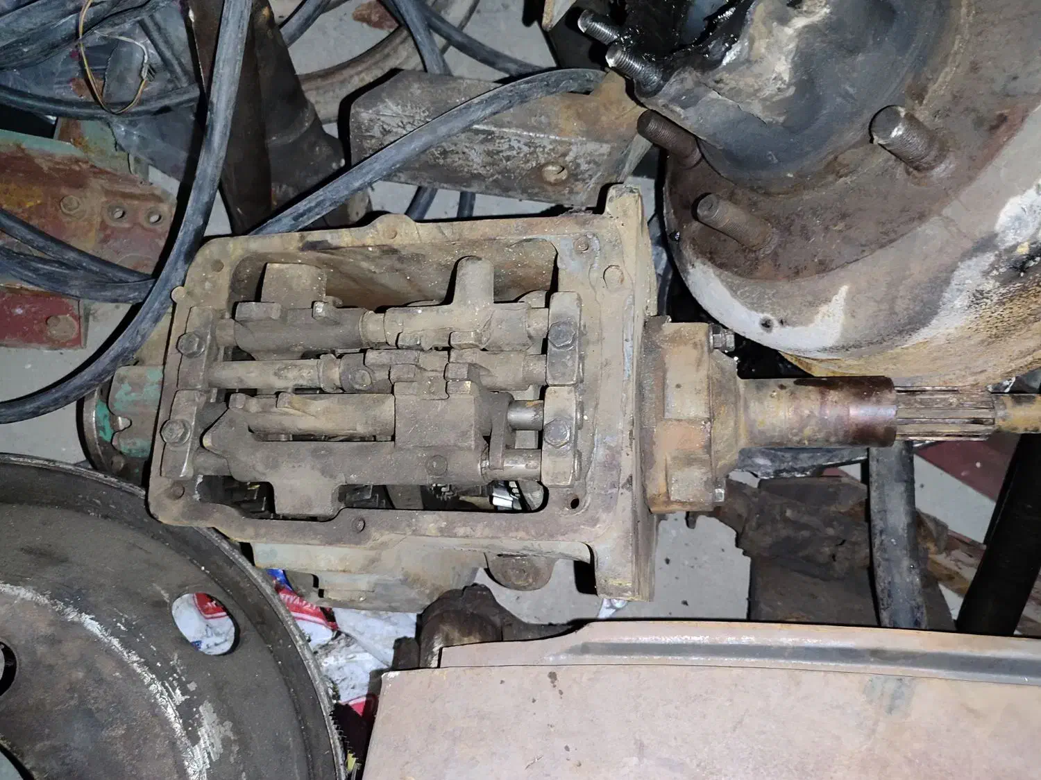 لوازم خاور ایسیزو هیوندا و ۹۱۱|قطعات یدکی و لوازم جانبی|چالوس, |دیوار