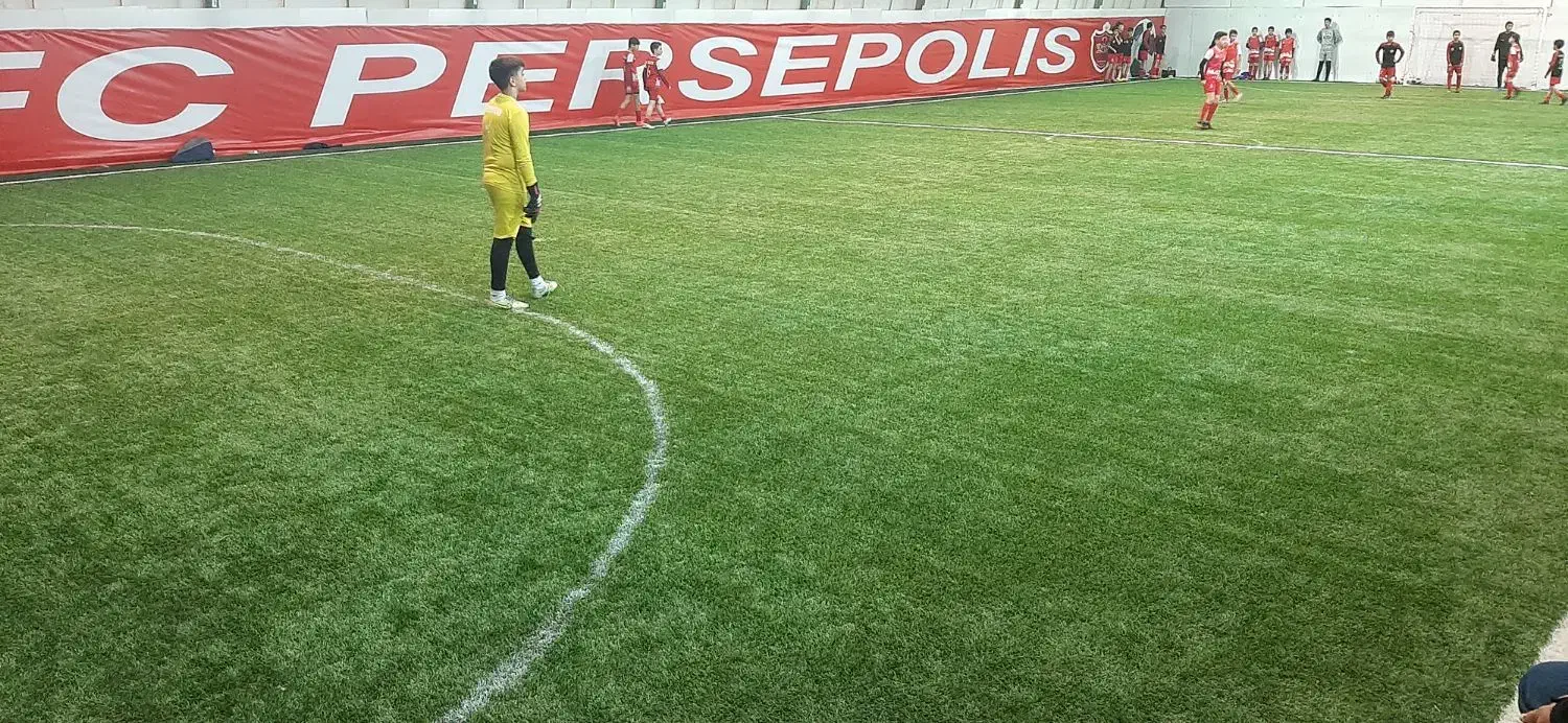 اجاره و رزرو چمن مصنوعی سرپوشیده|اجارهٔ کوتاهمدت دفتر کار و فضای آموزشی|مشهد, وکیلآباد|دیوار