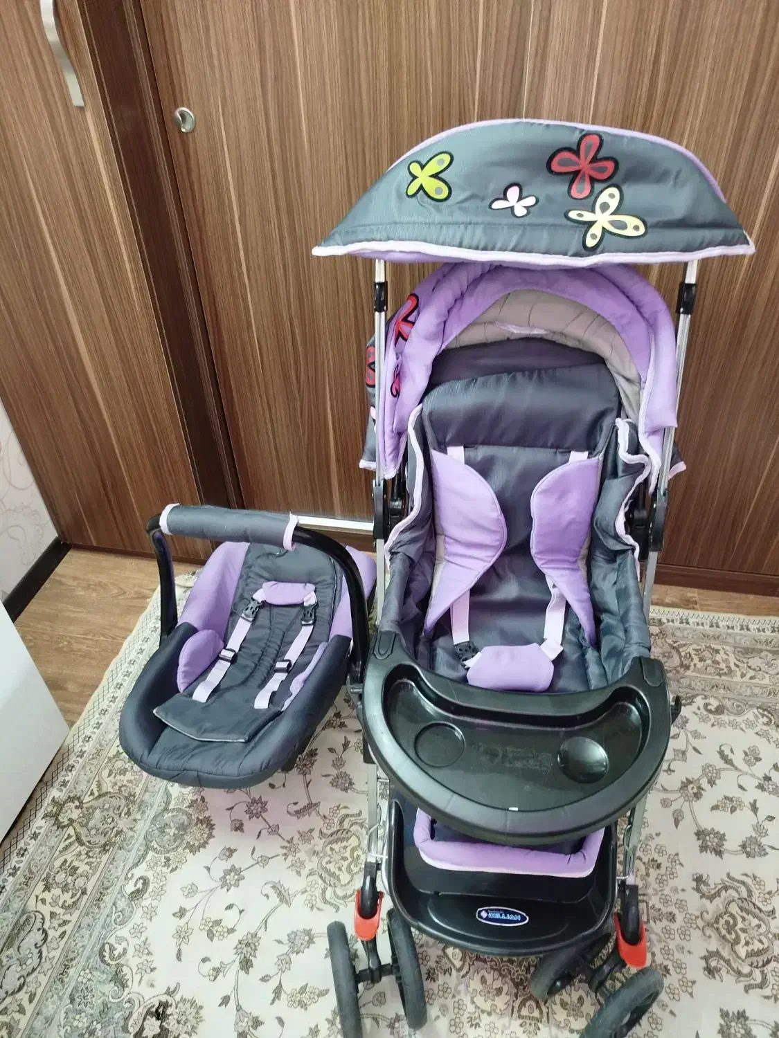 کالسکه و کریر|کالسکه و لوازم جانبی|اصفهان, فرودگاه|دیوار