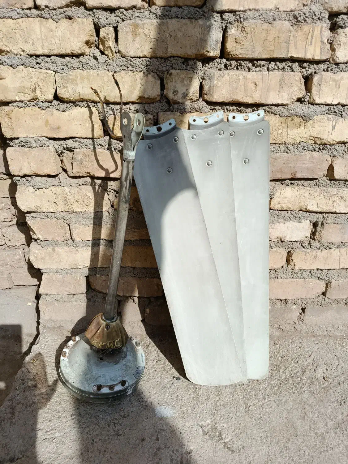 پنکه سقفی|پنکه و تصفیه‌کنندهٔ هوا|یزد, |دیوار