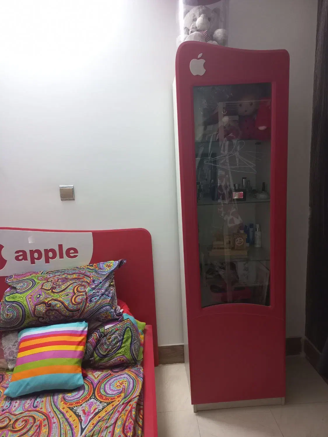 سرویس خواب|تخت و سرویس خواب|قم, زنبیل آباد|دیوار