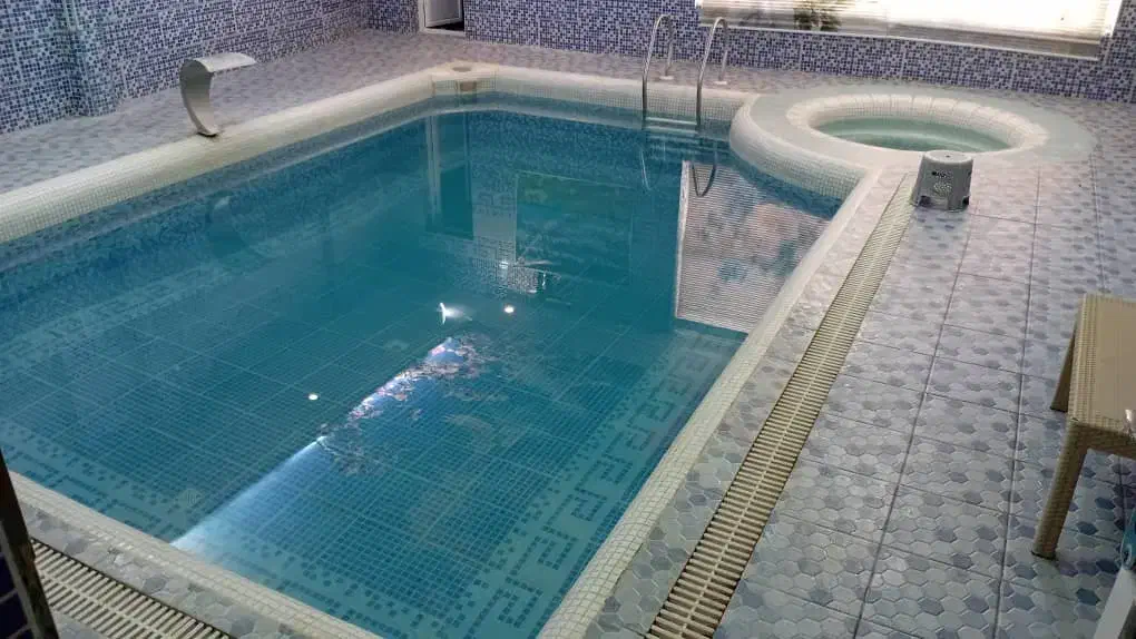 اجاره باغ ویلا استخردار (صدرا) / درود|اجارهٔ کوتاه‌مدت ویلا و باغ|زبرخان, |دیوار