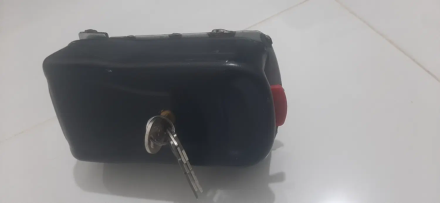 قفل کله گاوی|ابزارآلات|مشهد, زمرد|دیوار