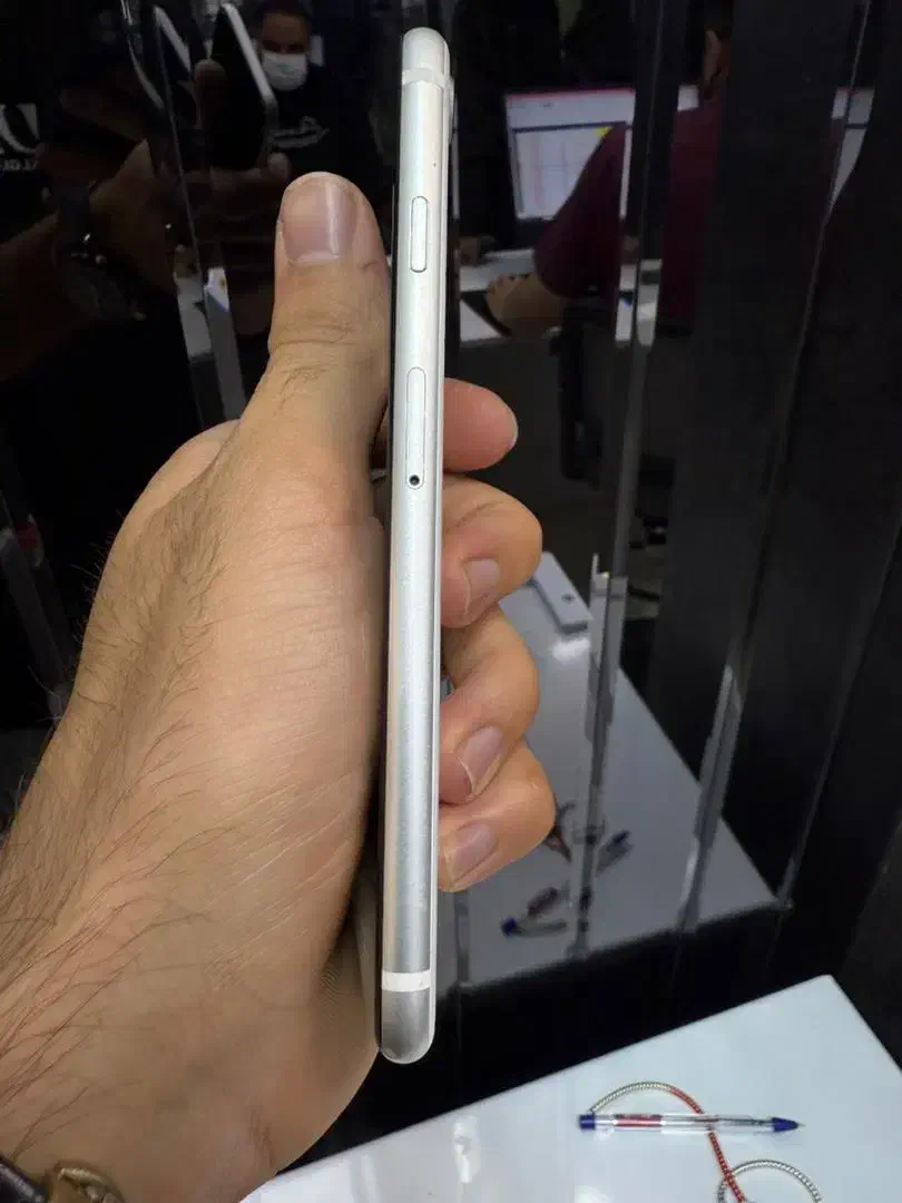 کم یاب/رنگ لوکس سفید/ بدون پیش پرداخت|موبایل|اصفهان, مفتح|دیوار