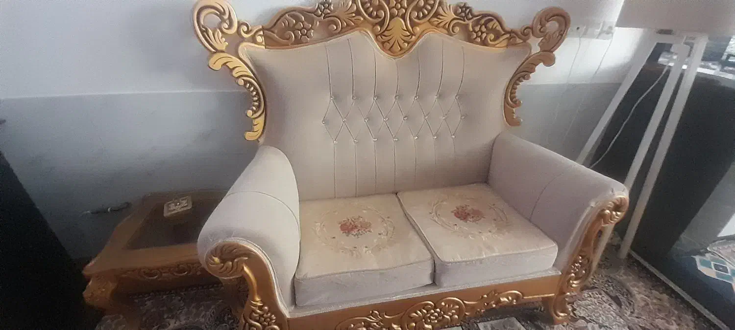 مبل سلطنتی|مبلمان خانگی و میز عسلی|میان ولایت, |دیوار