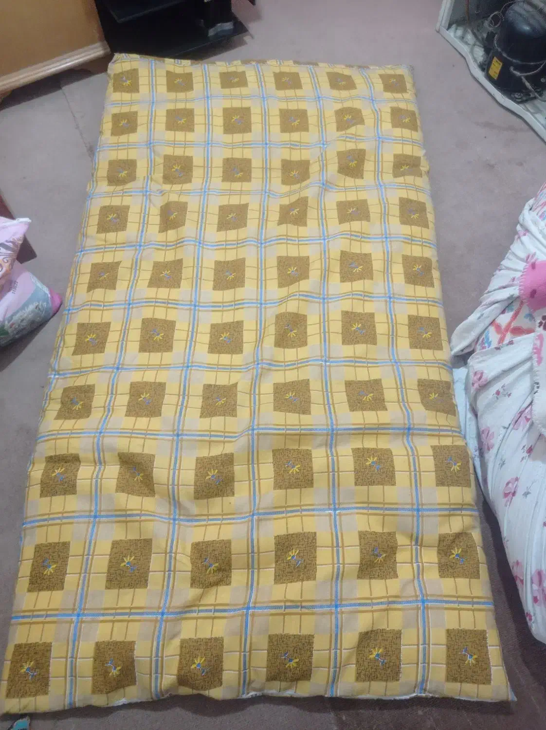 تشک .گاز .فرش.میز تی وی|رختخواب، بالش، پتو|ملایر, |دیوار