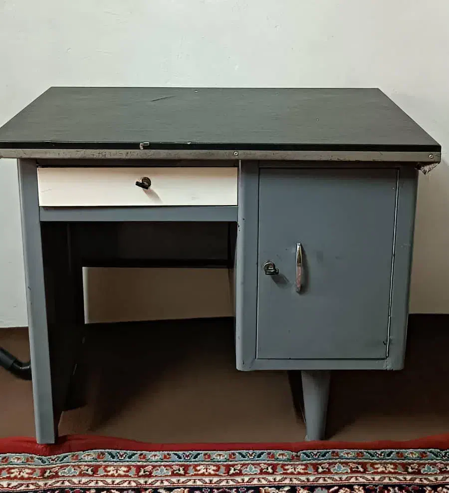 میز تحریر|میز تحریر و کامپیوتر|لار, |دیوار