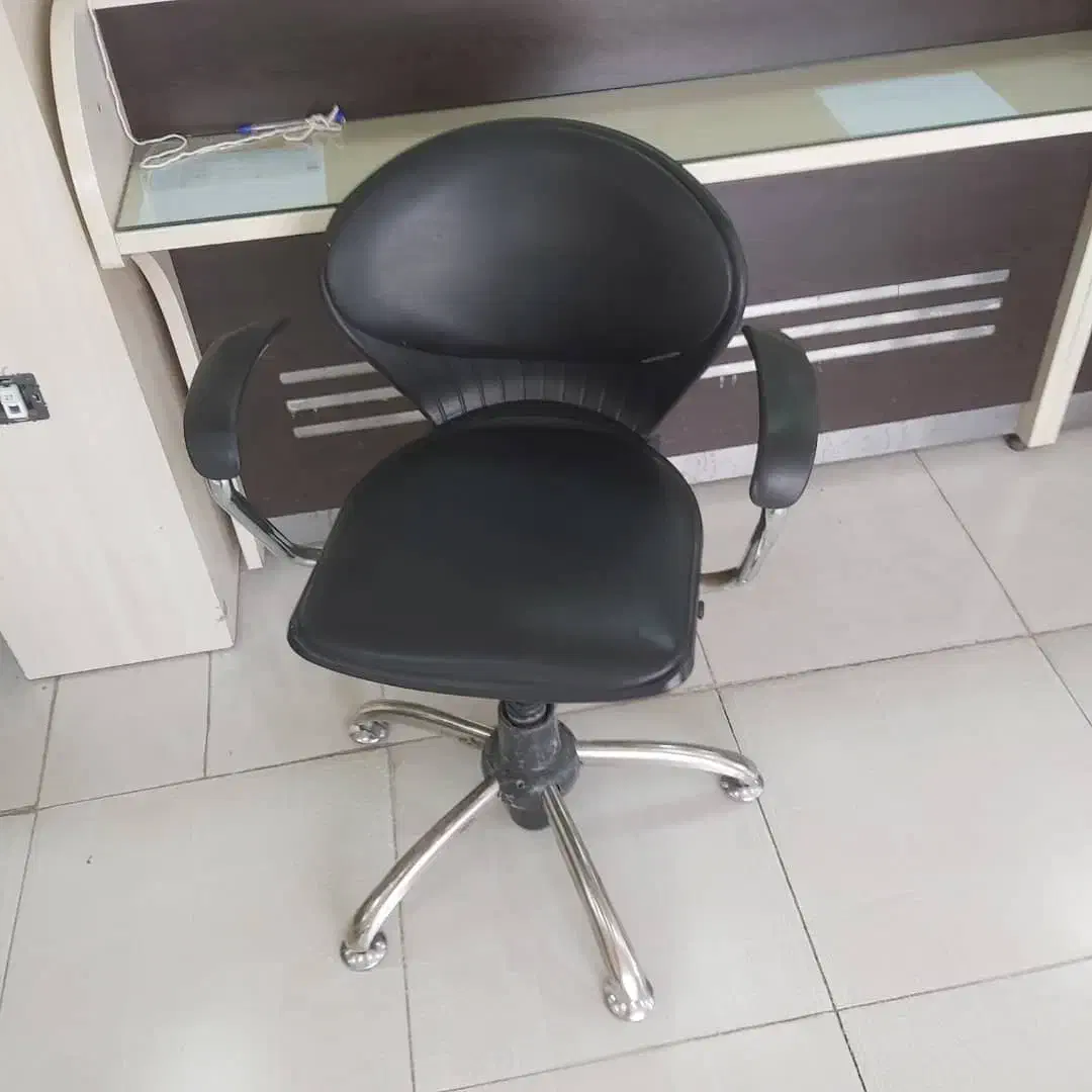 تعمیرات صندلی اداری و آرایشگری|خدمات پیشه و مهارت|بندرعباس, |دیوار