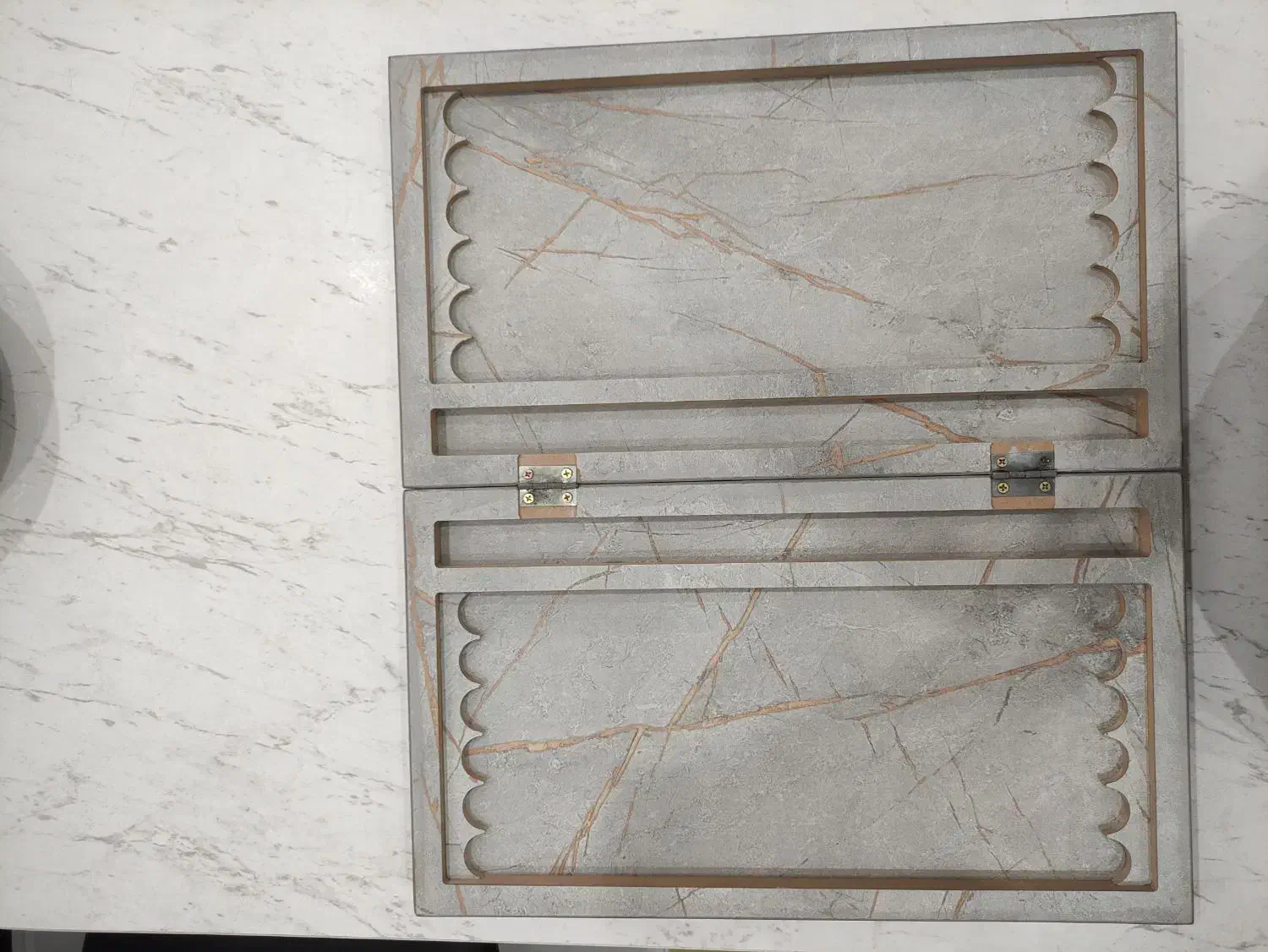 تخته نر|کلکسیون و سرگرمی|رباط‌کریم, نصیرشهر|دیوار