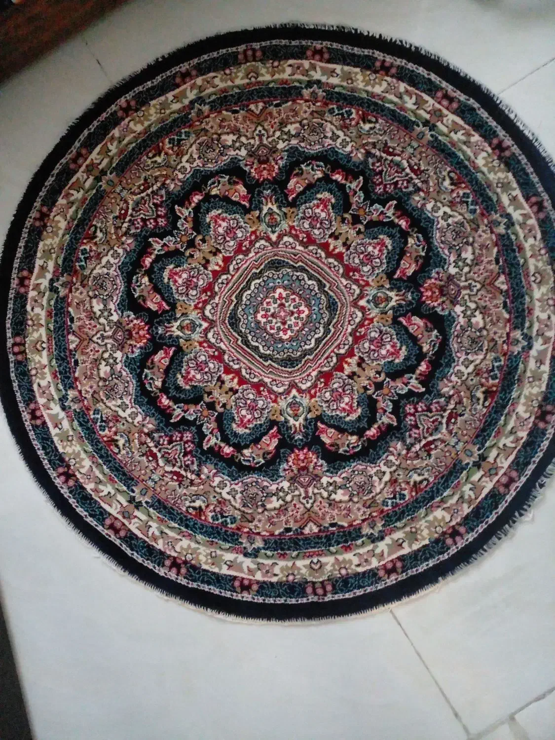 فرش گرد|فرش|رشت, فلسطین|دیوار