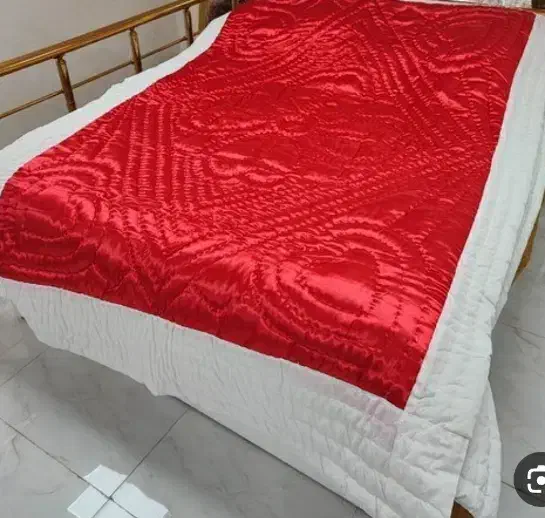 رختخواب لحاف|رختخواب، بالش، پتو|کوهپایه, |دیوار