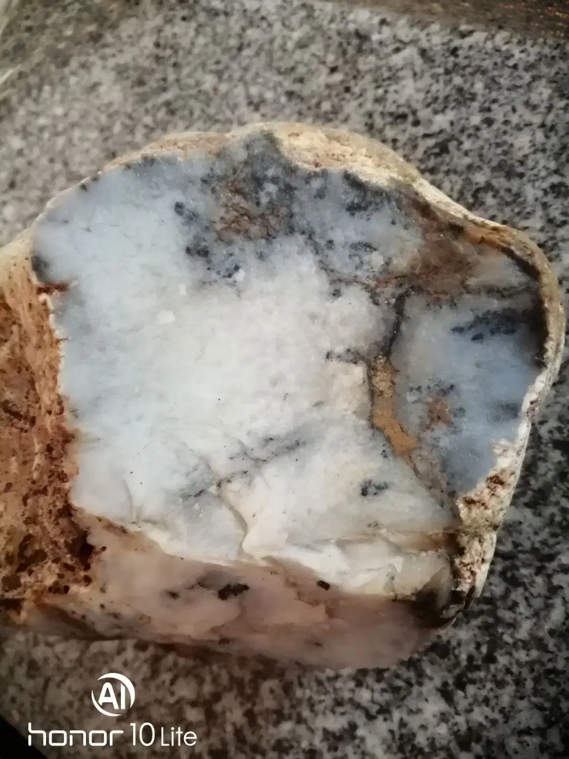 سنگ شجر|جواهرات|شیراز, کوشک میدان|دیوار