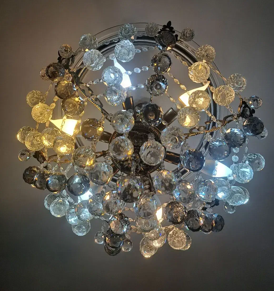 دو عدد لوستر کریستالی به همراه دیوار کوب|لوستر و چراغ آویز|ری, اقدسیه|دیوار