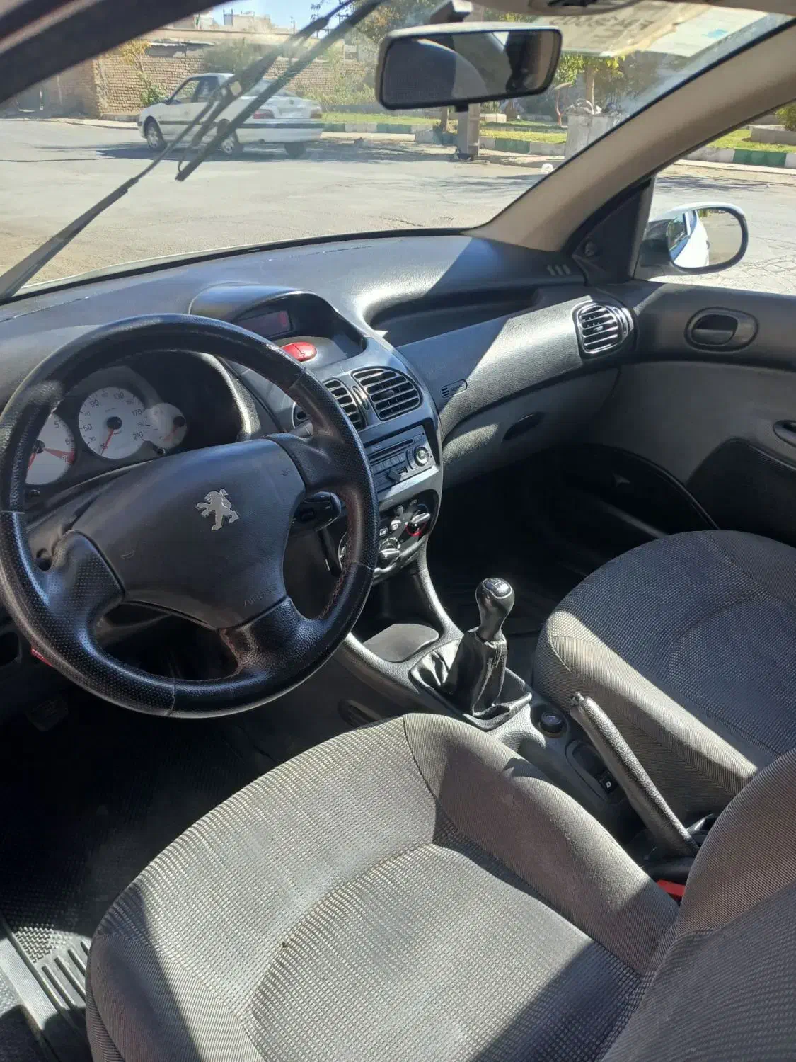 ۲۰۶ مدل ۹۷ در حد|خودرو سواری و وانت|کوهدشت, |دیوار