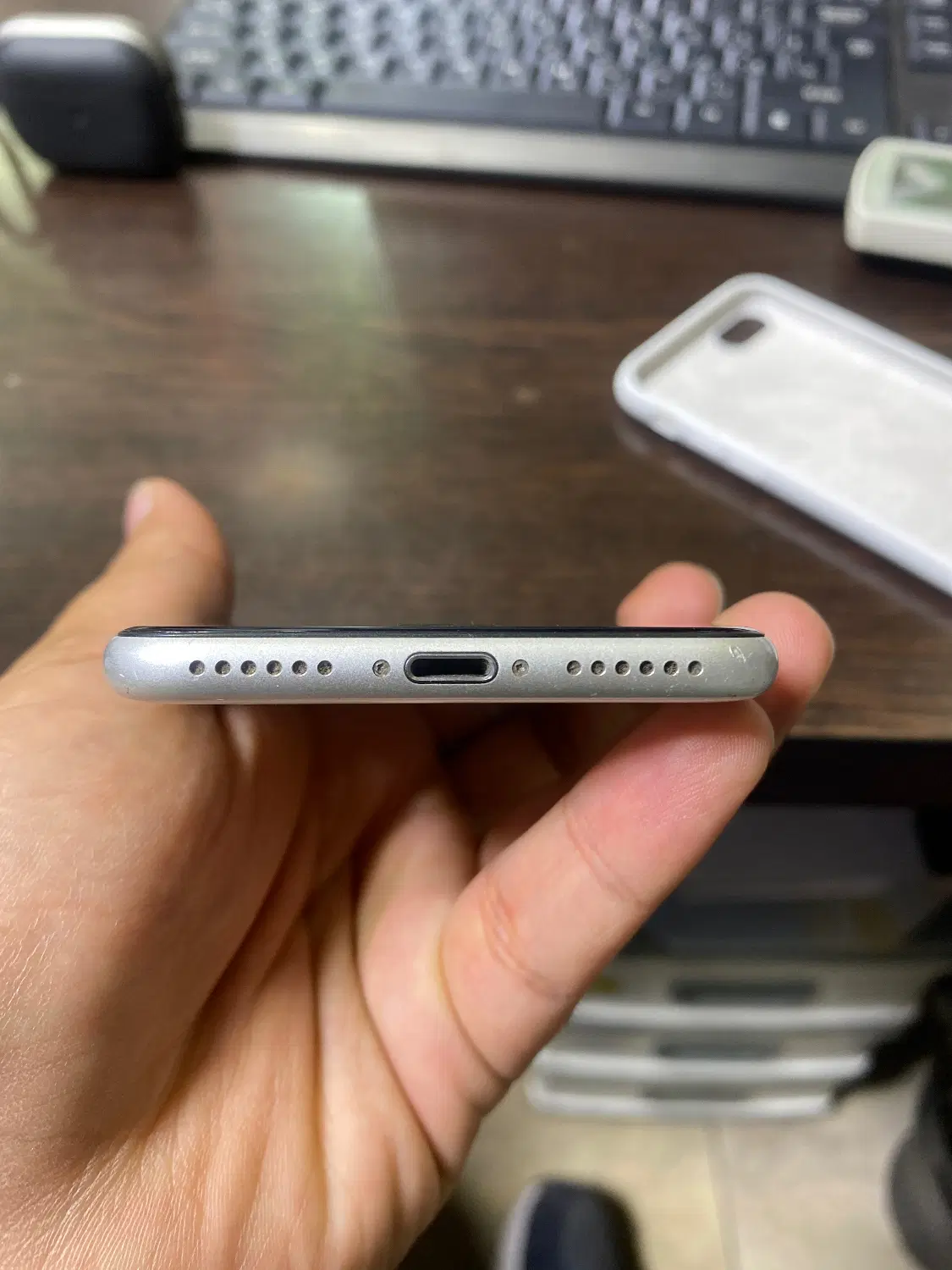 Iphone se 2020 128gb|موبایل|تهران, شیخ هادی|دیوار