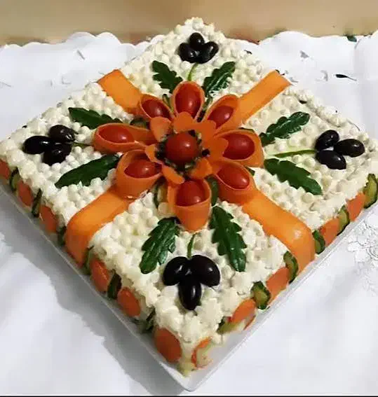 تهیه‌ی فینگر فود و انواع سالاد برای مراسم|خدمات پذیرایی، مراسم|تبریز, |دیوار