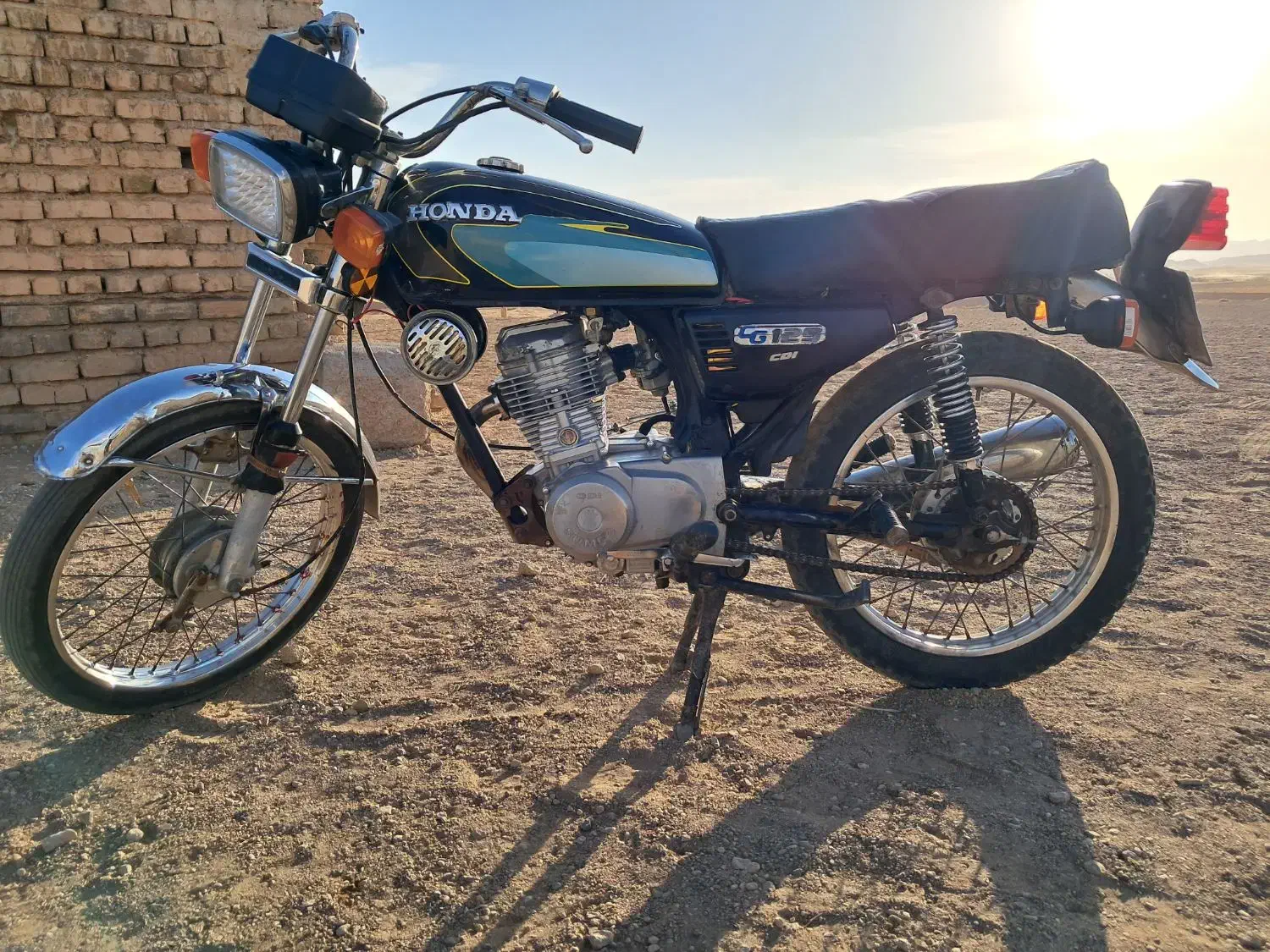 موتورهندا۱۲۵ مدارک دار|موتورسیکلت|حلب, |دیوار