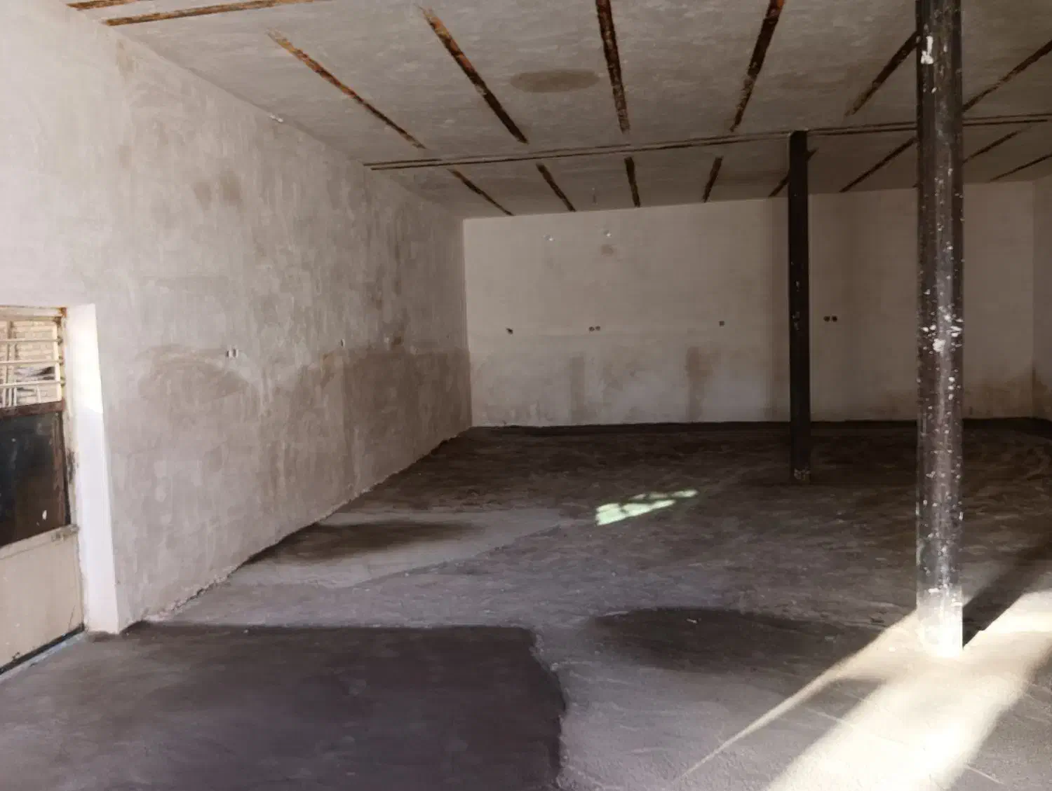 اجاره مغازه یا انباری 100متری واقع در فنوش اباد|اجارهٔ مغازه و غرفه|خرمدره, |دیوار