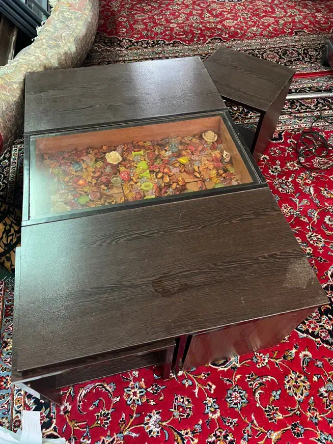 میز عسلی بسیار تمیز و در حد نو|مبلمان خانگی و میز عسلی|بروجرد, |دیوار