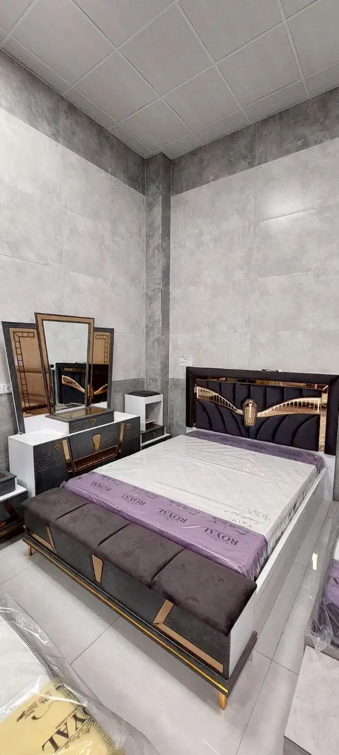 نمایشگاه و تولیدی مبل و سرویس خواب و ملزومات چوبی|مبلمان خانگی و میز عسلی|سنقر, |دیوار