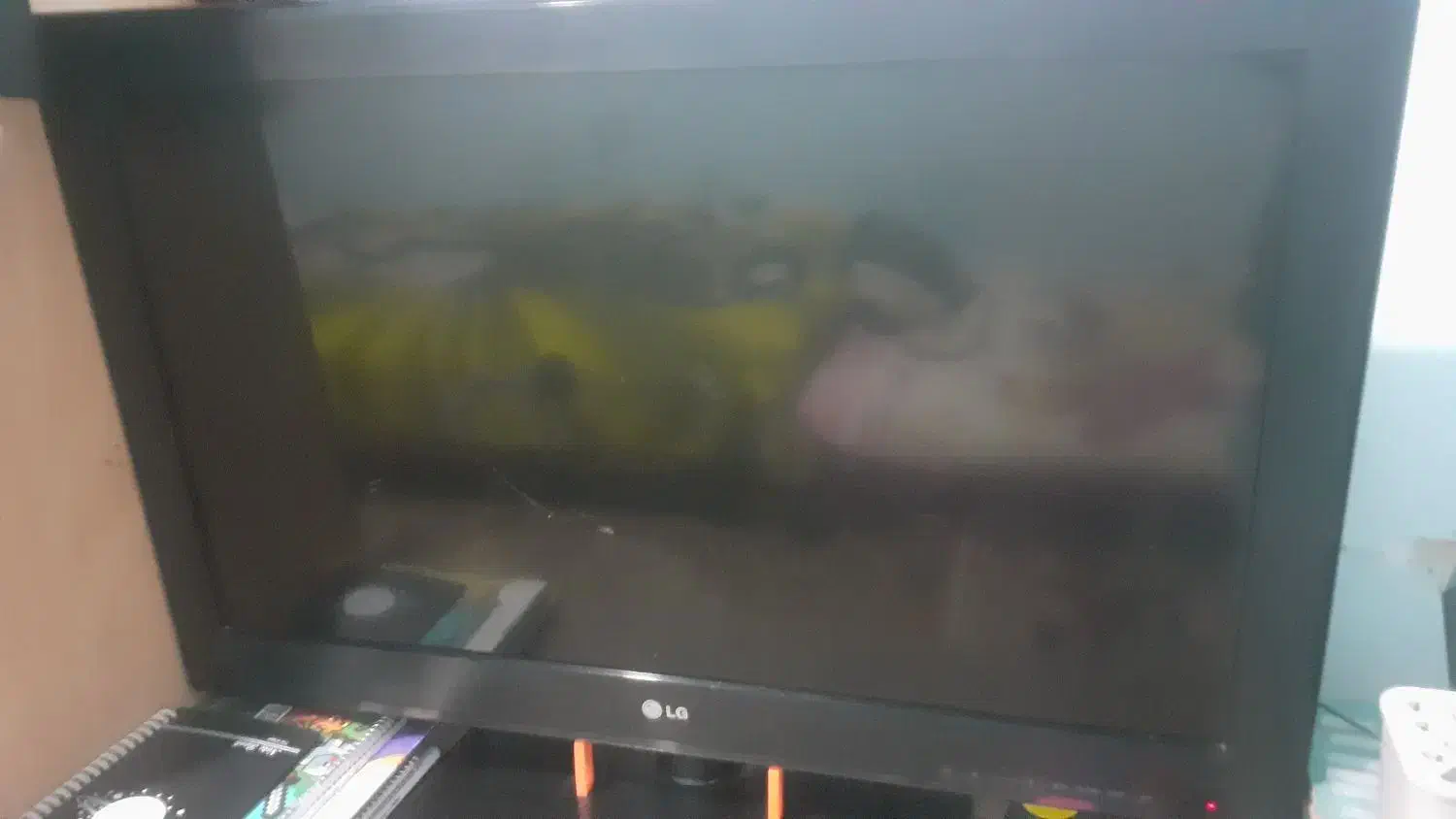 تلوزیون ۳۲ اینچه سالم|تلویزیون و پروژکتور|زنجان, |دیوار