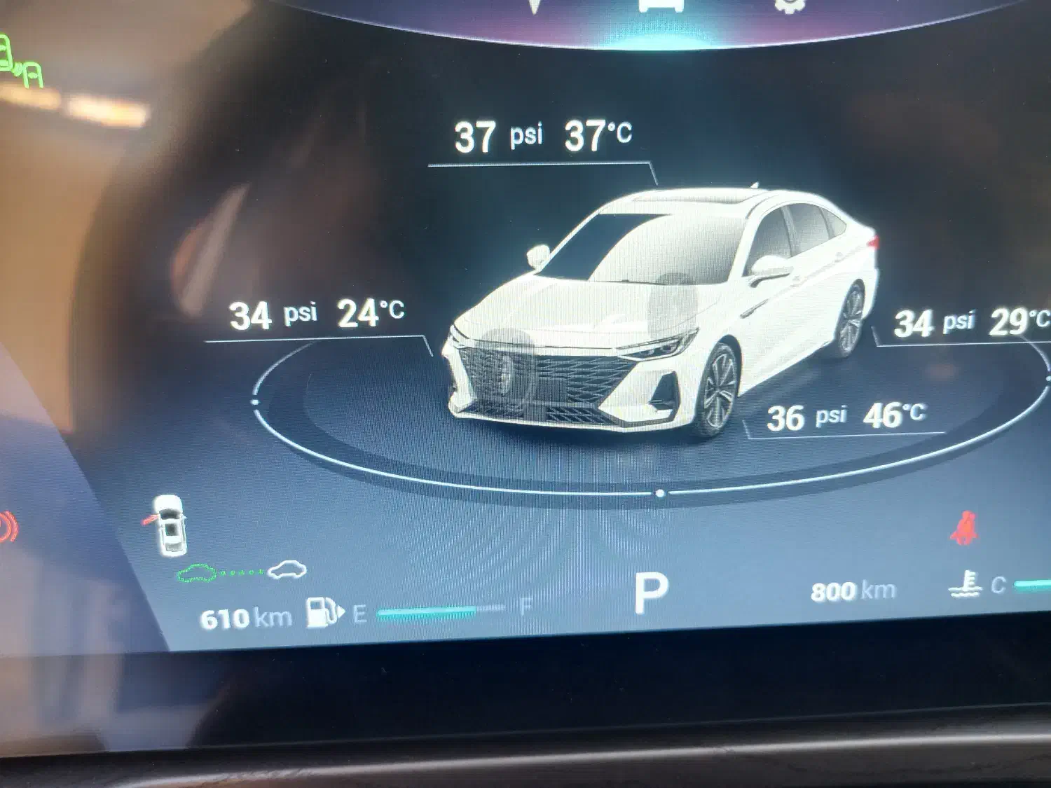 آریزو۸ مدل۴۰۳.تحویل تیر۱۴۰۴|خودرو سواری و وانت|دهاقان, |دیوار