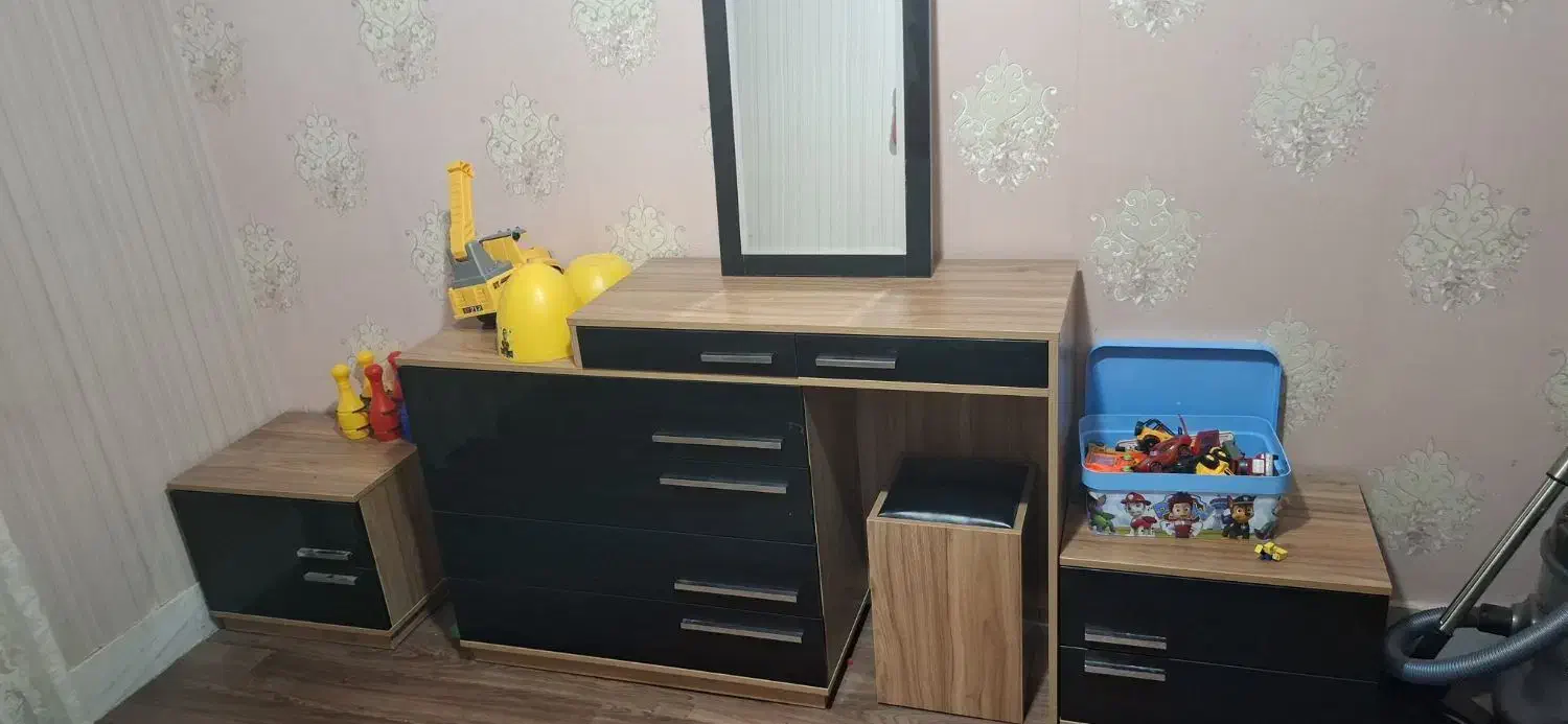 دراور|تخت و سرویس خواب|نیشابور, هفده شهریور|دیوار