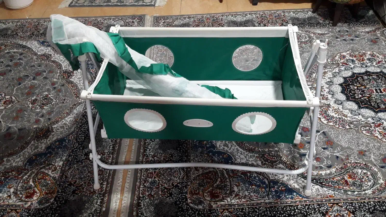 یک عدد گهواره با پشه بند روش و کریر بچه|کالسکه و لوازم جانبی|لاهیجان, گلستان|دیوار