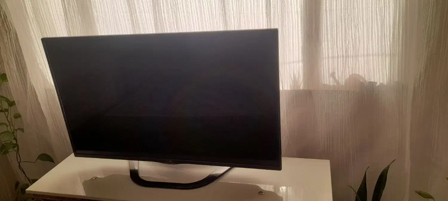 تلویزیون ال ای دی ۴۲ الجی سه بعدی|تلویزیون و پروژکتور|مشکیندشت, |دیوار