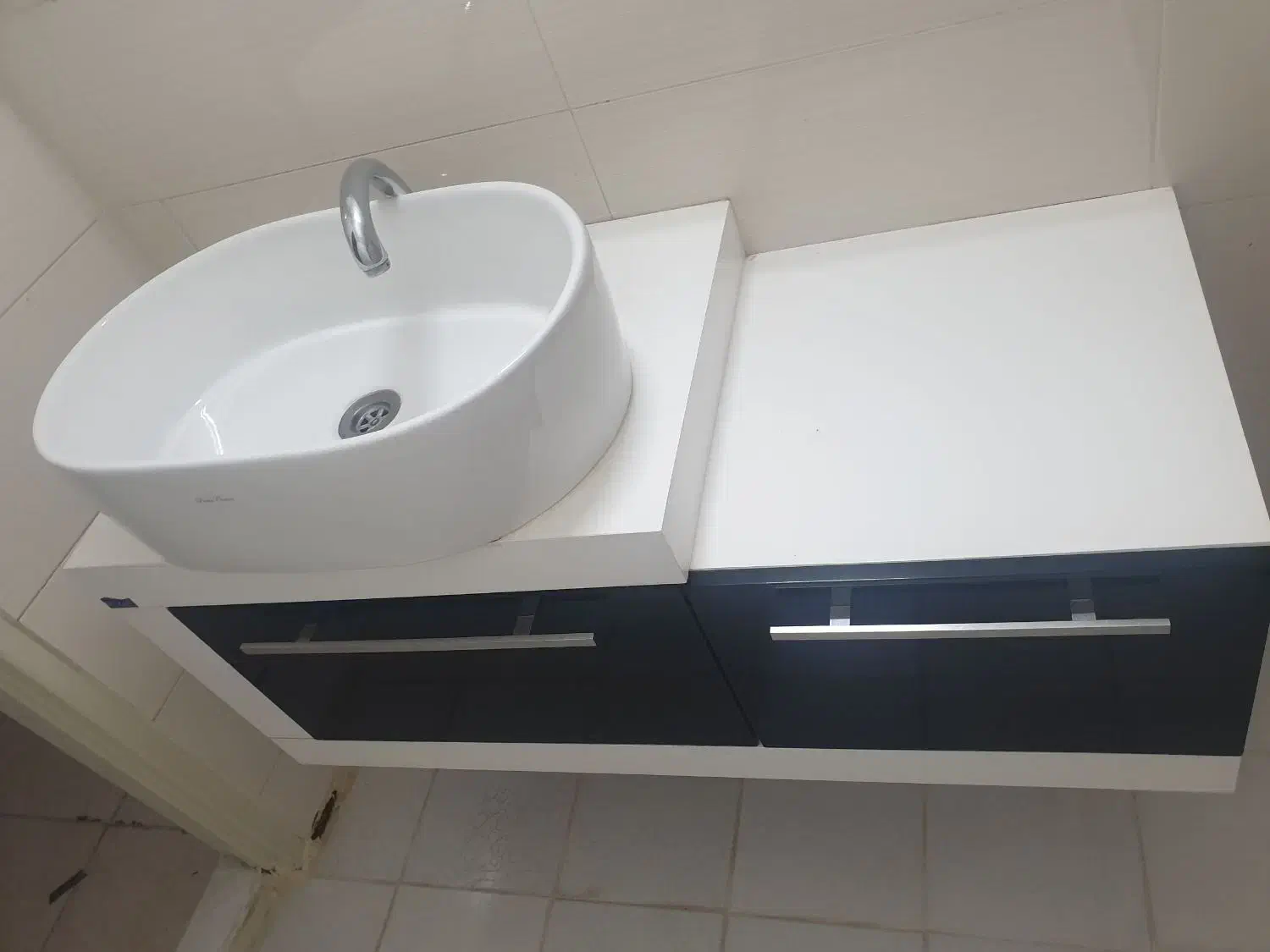 روشویی|لوازم سرویس بهداشتی|سنندج, |دیوار