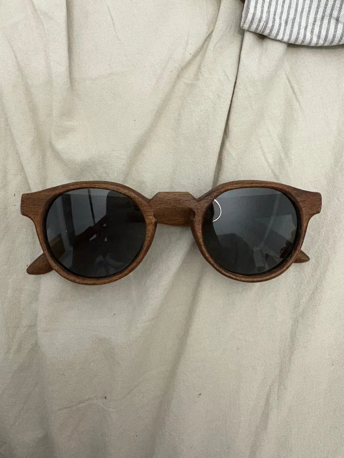 عینک افتابی چوبی|زیورآلات و اکسسوری|اصفهان, آزادگان|دیوار