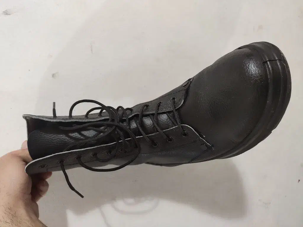 پوتین|کیف، کفش، کمربند|بیرجند, |دیوار