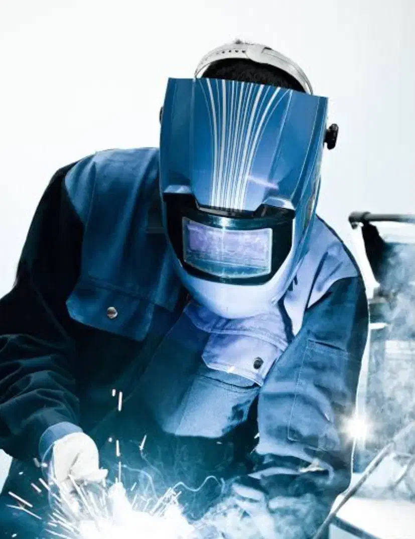 جوشکار و کارگر جوشکار|استخدام معماری، عمران و ساختمانی|خمینیشهر, |دیوار