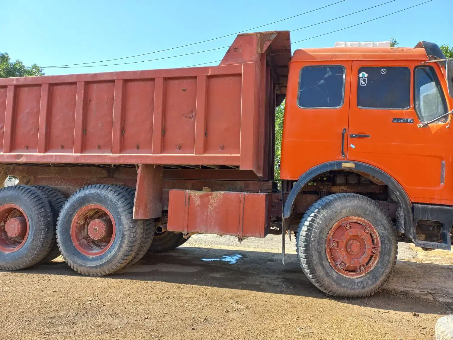 با سلام هشتسلند مدل ۱۹۷۵|خودرو سنگین|بندر امام خمینی, |دیوار