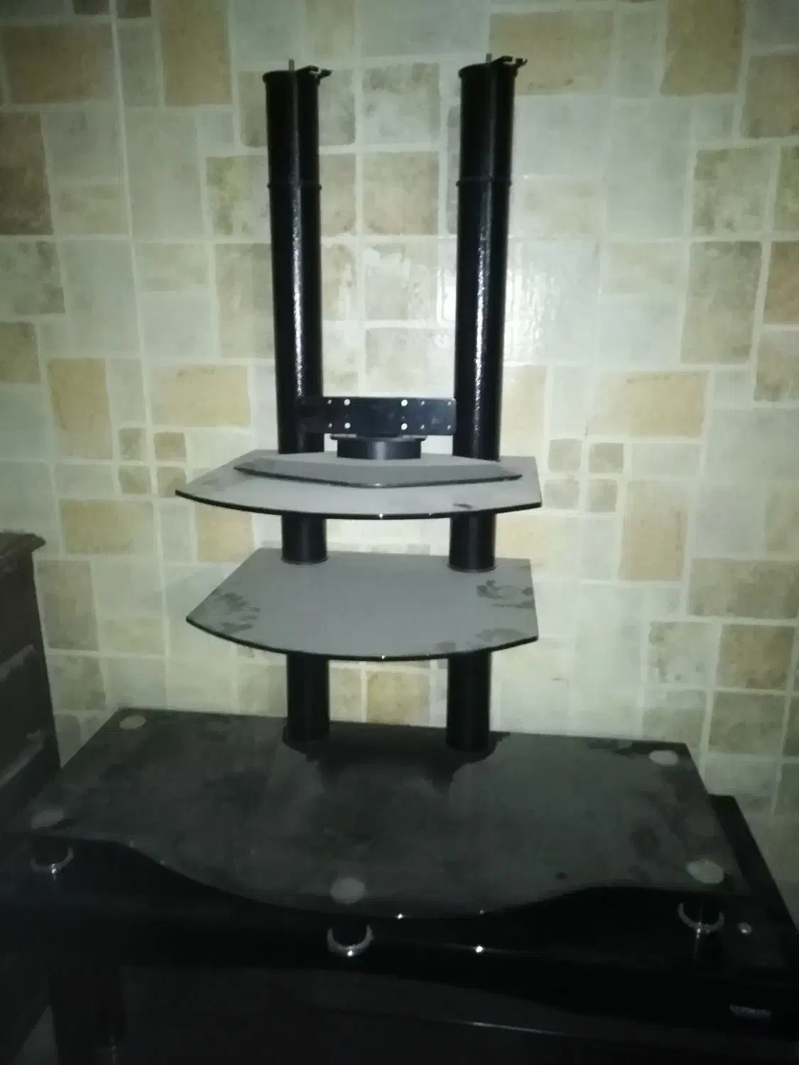 میز تلوزیون|میز تلویزیون|شاهین‌شهر, دکتر حسابی|دیوار