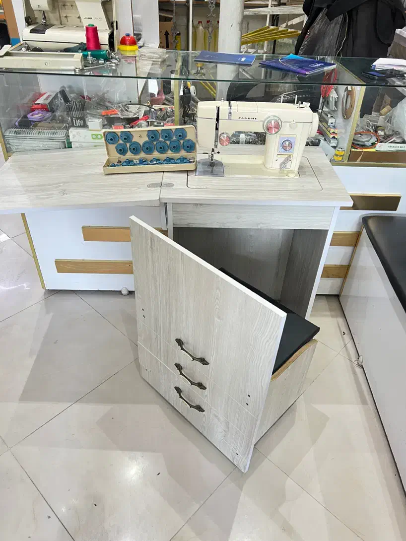 چرخ ژانومه 802 با میز و ژتون مادگی در حد نو|چرخ خیاطی و ریسندگی|محمدشهر, محمدشهر|دیوار