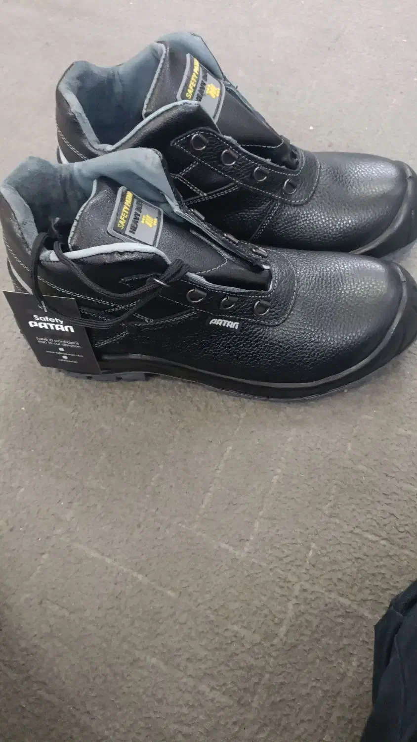 کفش ایمنی 42و45|کیف، کفش، کمربند|آبادان, |دیوار