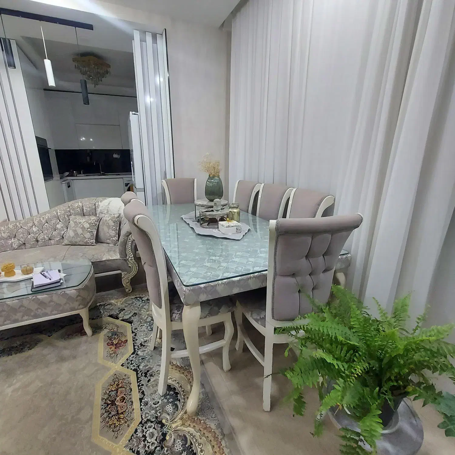 میز نهار خوری ۸ نفره|میز و صندلی غذاخوری|سبزوار, قصبه شرقی|دیوار