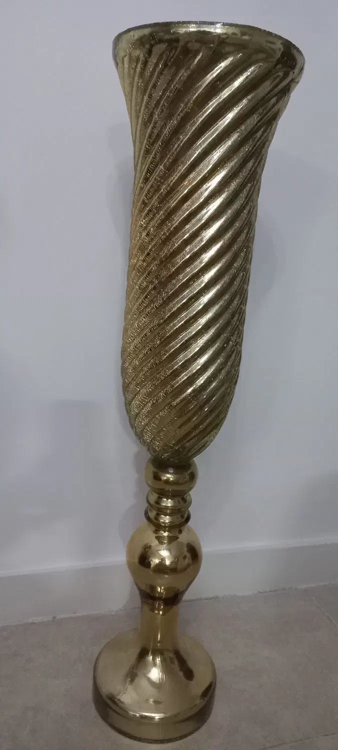 گلدان کنار سالنی شیک ارتفاع ۸۳ سانتیمتر|صنایع دستی و سایر لوازم تزئینی|کرج, باغستان|دیوار