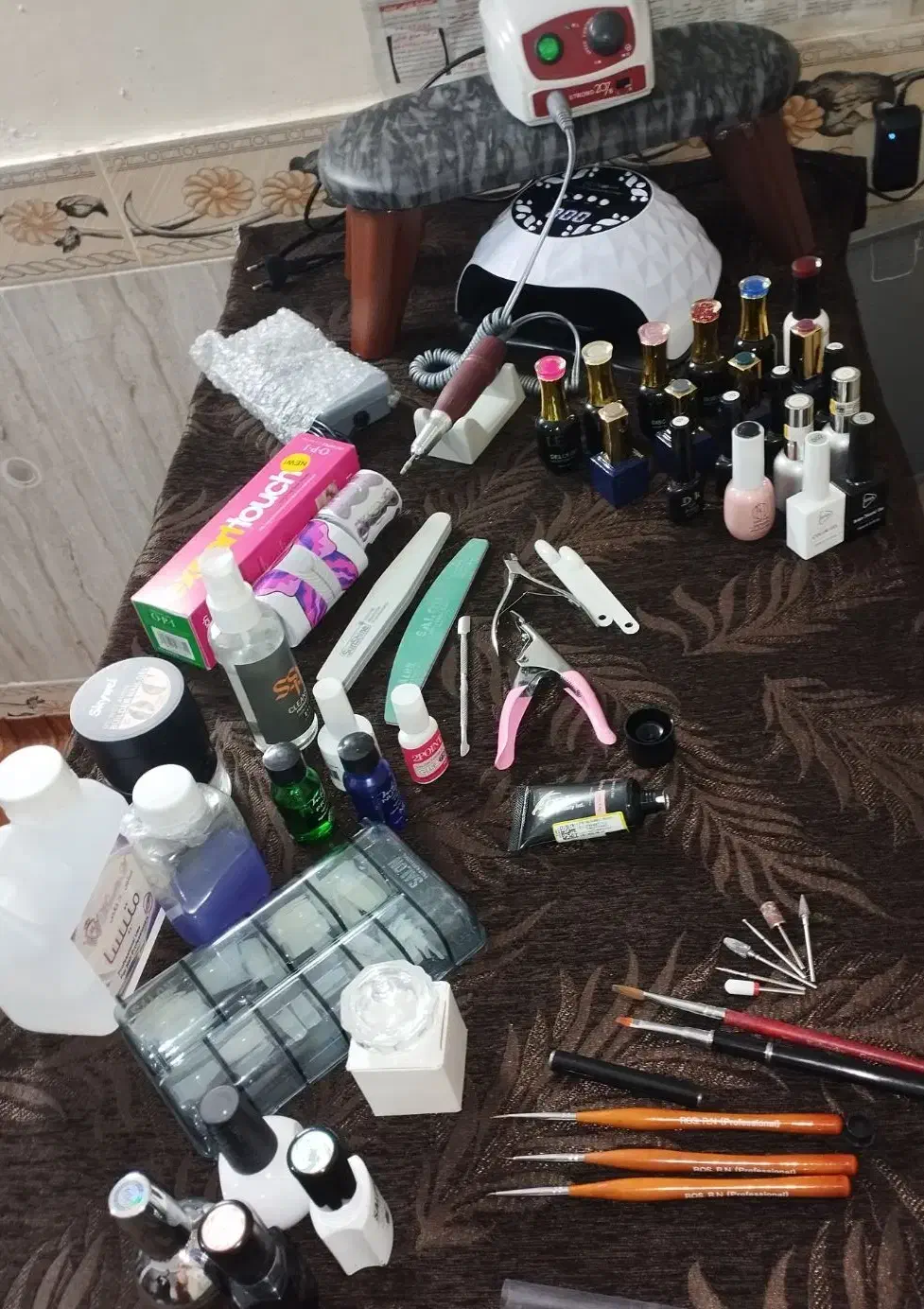 وسایل کاشت ناخن|آرایشی، بهداشتی، درمانی|بروجرد, |دیوار